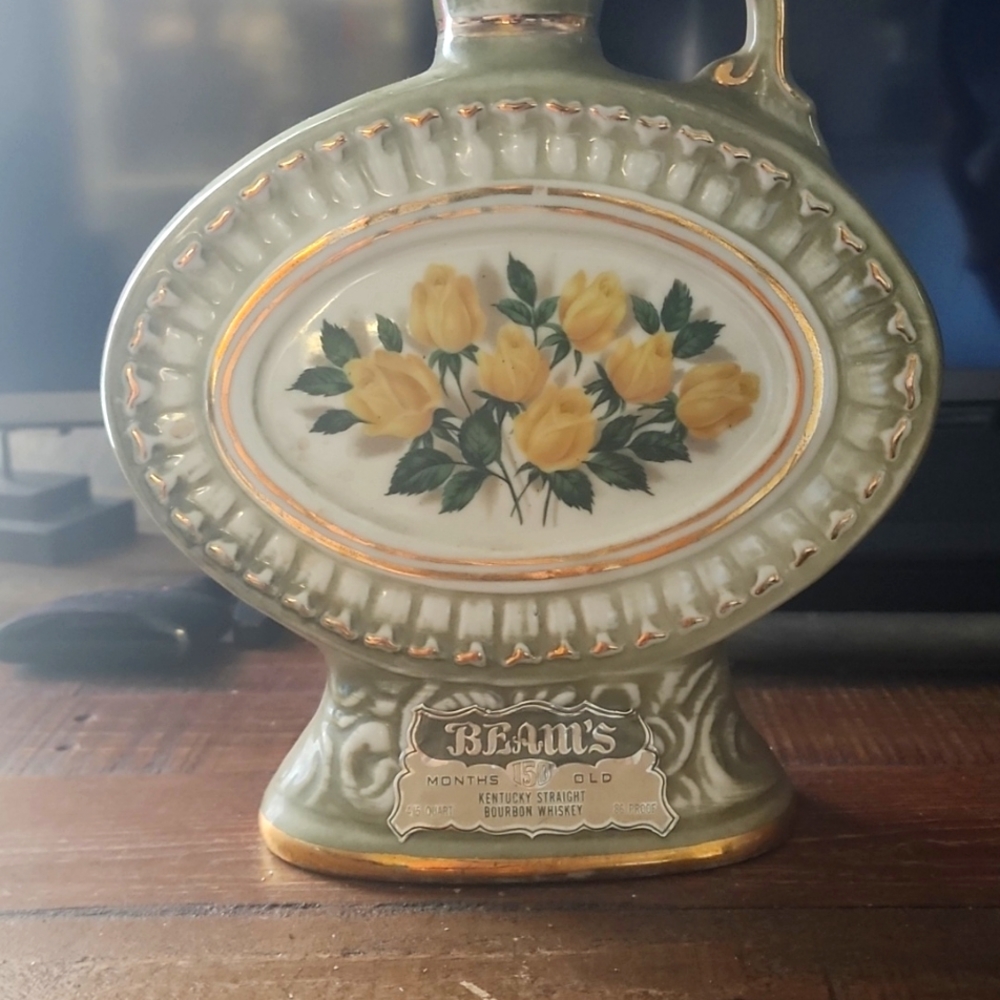 Jim Beam's 1966 Vintage collectable vase